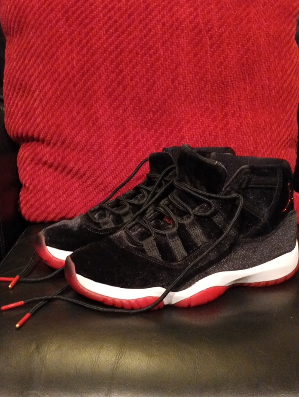 Jordan  11 "Bred  Velvet" Women's Athletic Shoes